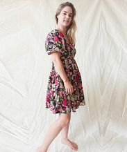 Cargar imagen en el visor de la galería, Vestido Frances mini flores negro