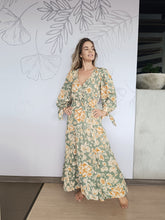 Cargar imagen en el visor de la galería, Vestido Boleda verde naranja
