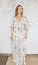 Cargar imagen en el visor de la galería, Vestido Serena azul claro
